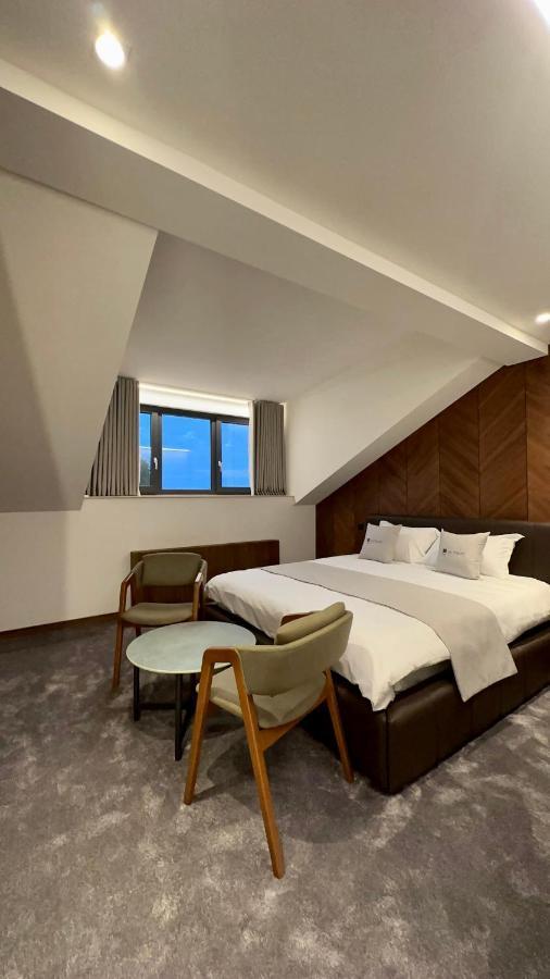 Hotel Restaurant & Spa Les Planets Les Rasses エクステリア 写真
