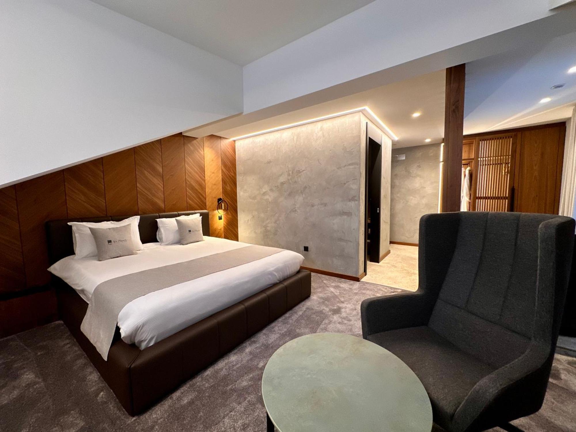 Hotel Restaurant & Spa Les Planets Les Rasses エクステリア 写真